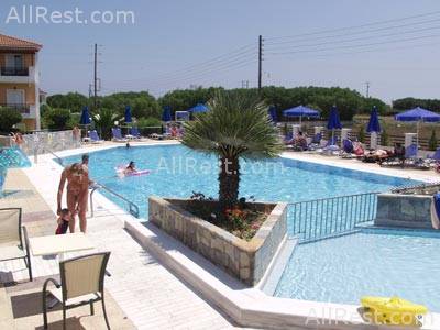 Dennys Inn Hotel 5